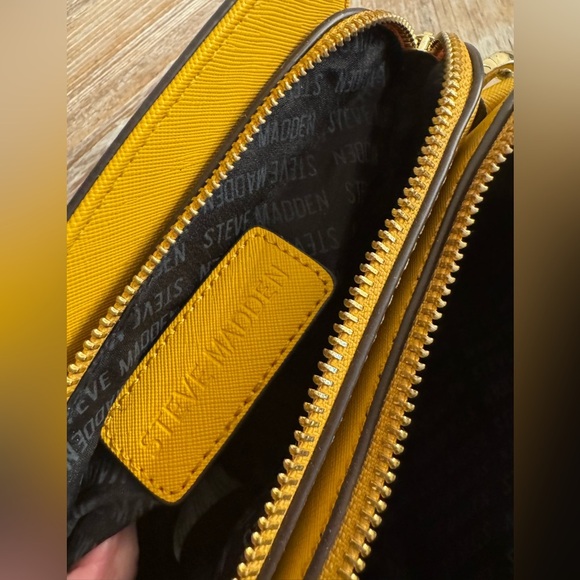 Steve Madden - Picture 13 of 14